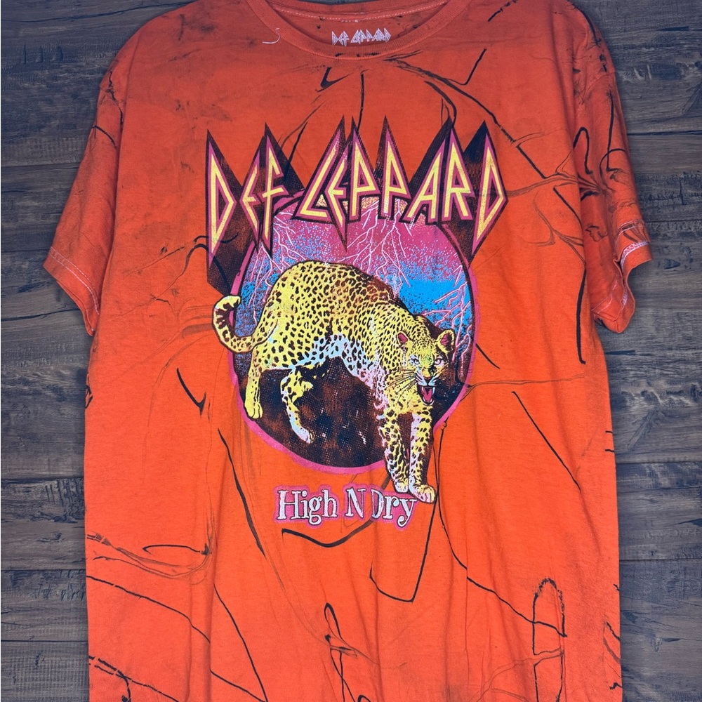 Def Leppard Orange Graphic T-Shirt